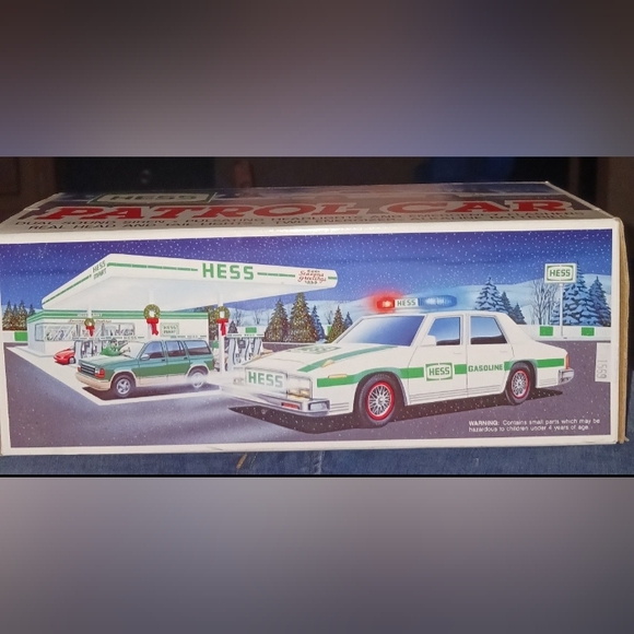 Vintage 1993 HESS Petroleum Patrol Car (near mint condition) - Picture 5 of 7